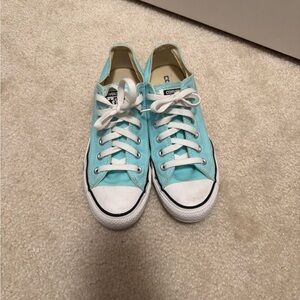 Aqua Low-Top Converse